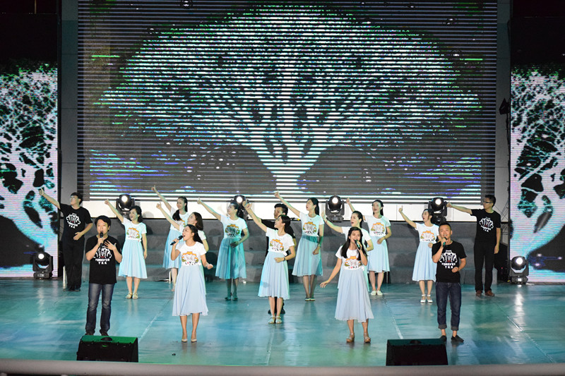 毕业晚会+姚林锋1.JPG